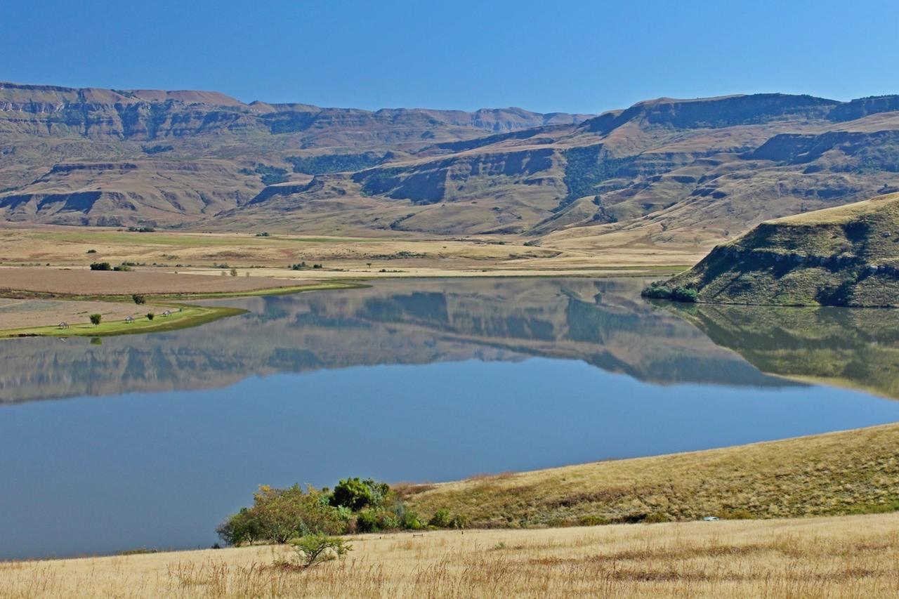 Вілла Treks, Trips And Trails Champagne Valley Екстер'єр фото
